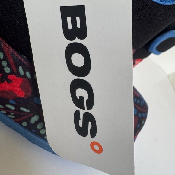 Bogs Boots Waterproof Fuzzy Lined Flower Pattern Toddler Girls Size 8 NWT - Picture 6 of 9